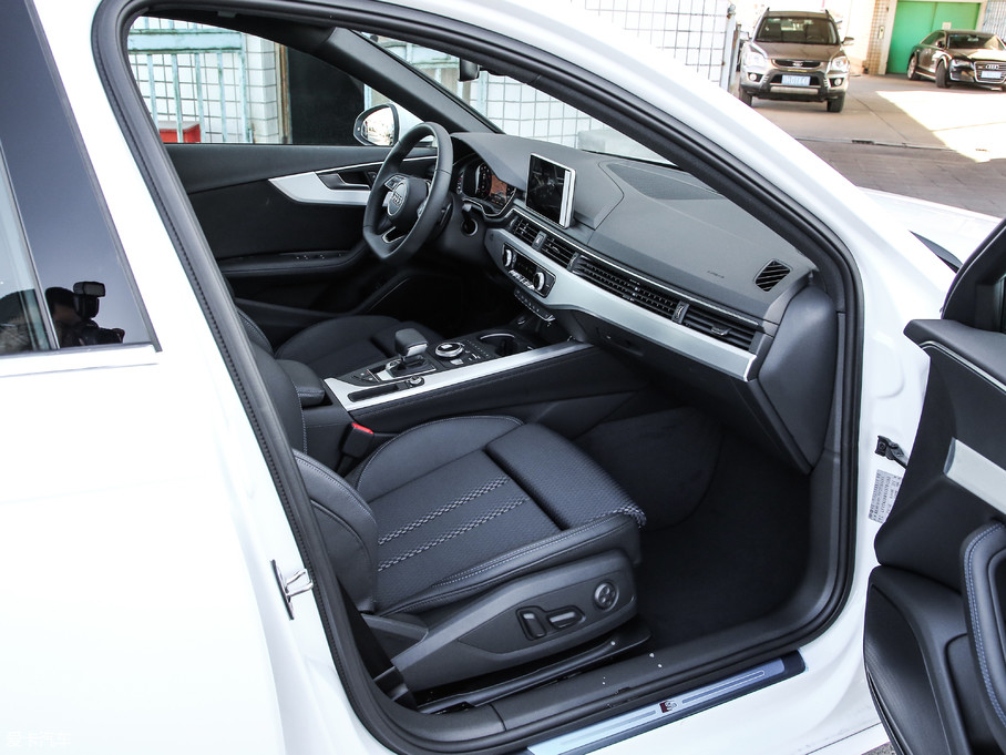 【2019款奥迪a4l40 tfsi 运动型 国v_空间座椅_63/793张图片】_汽车