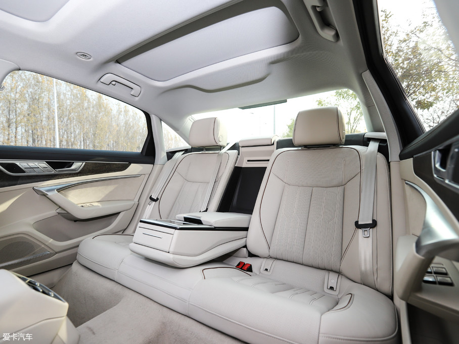 【2019款奥迪a6l55 tfsi quattro_空间座椅_409/571张图片】_汽车图片