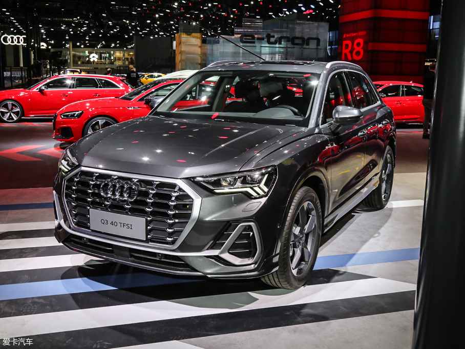 2019款奧迪q3 40 tfsi 時尚致雅型