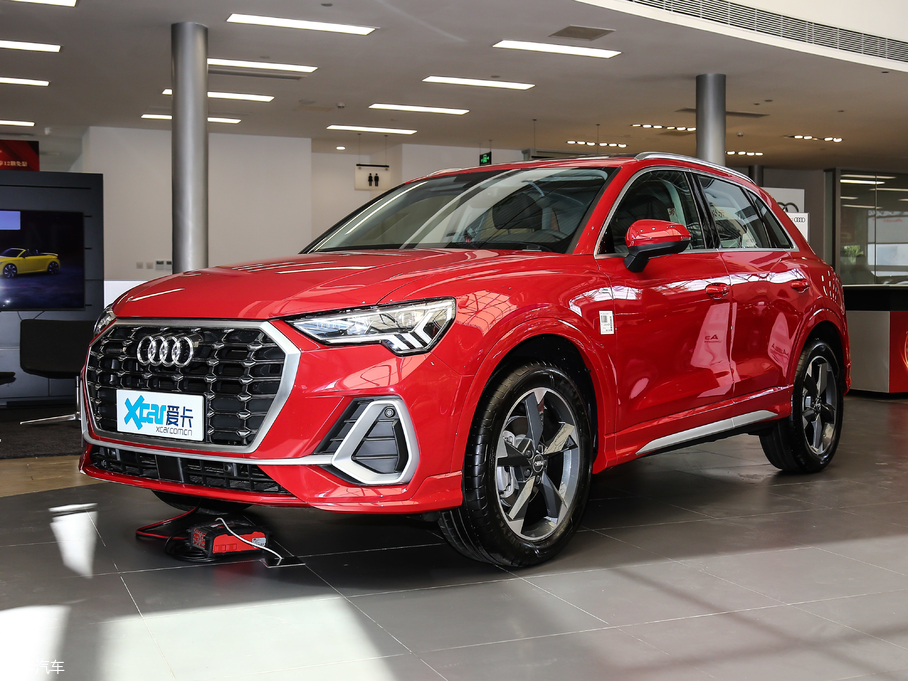 2019µQ3 40 TFSI  quattroʱж