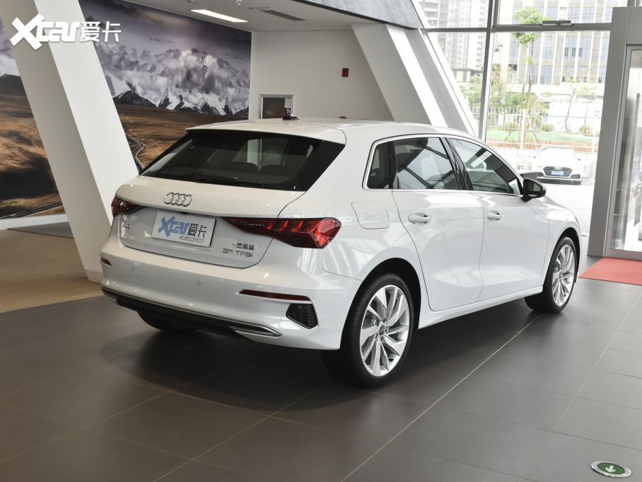 2021µA3 Sportback Sportback 35 TFSI 