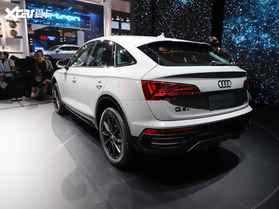 2021款 奧迪q5l sportback 45 tfsi 臻選型