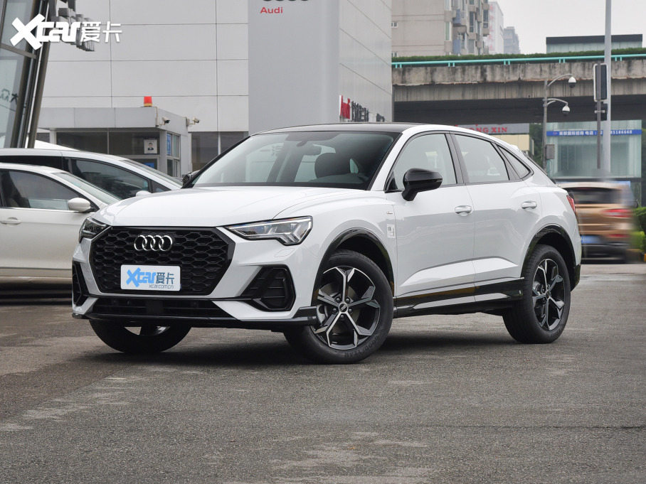 2022µQ3 Sportback 45 TFSI quattro ʱ