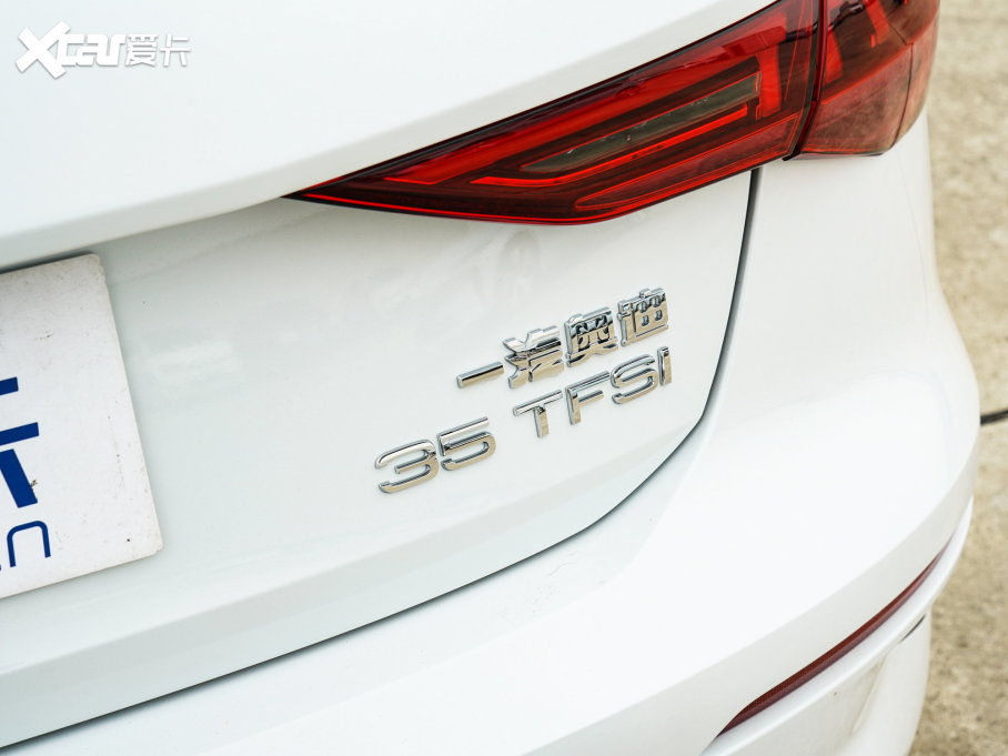 2023µA3 Sportback Sportback 35 TFSI 