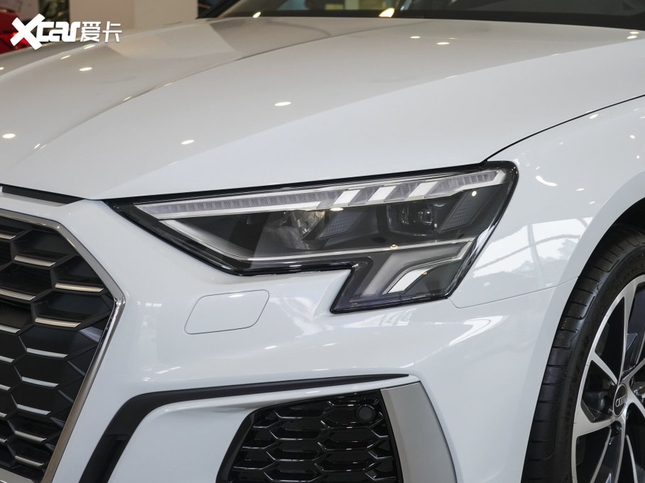 2023µA3 Sportback 35 TFSI ȡ˶