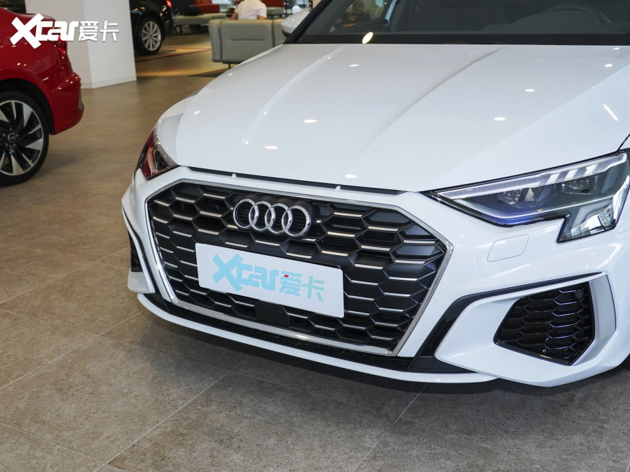 2023µA3 Sportback 35 TFSI ȡ˶