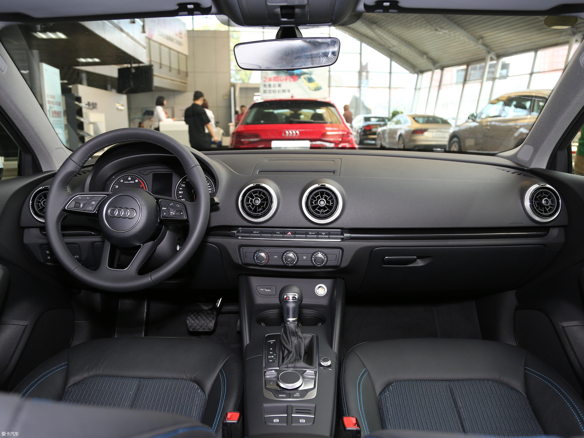 【2017款奥迪a3 limousine35 tfsi 时尚型_中控区_29/241张图片】_汽