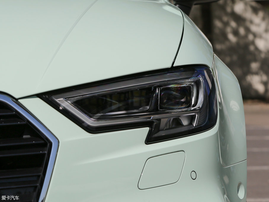 2017µA3 Limousine 40 TFSI ˶