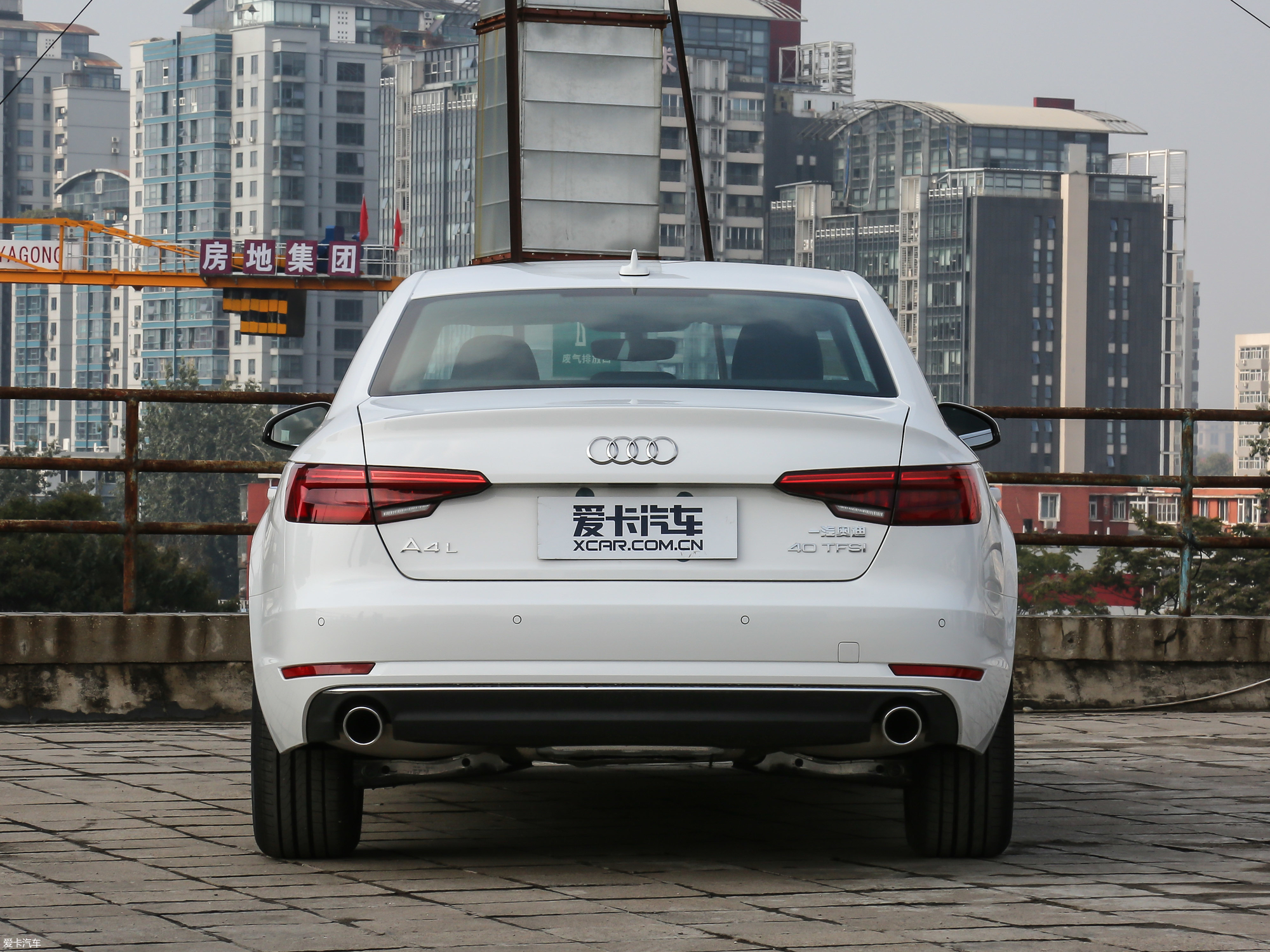 【2018款奥迪a4l30周年版 40 tfsi 进取型_整体外观_5/916张图片】