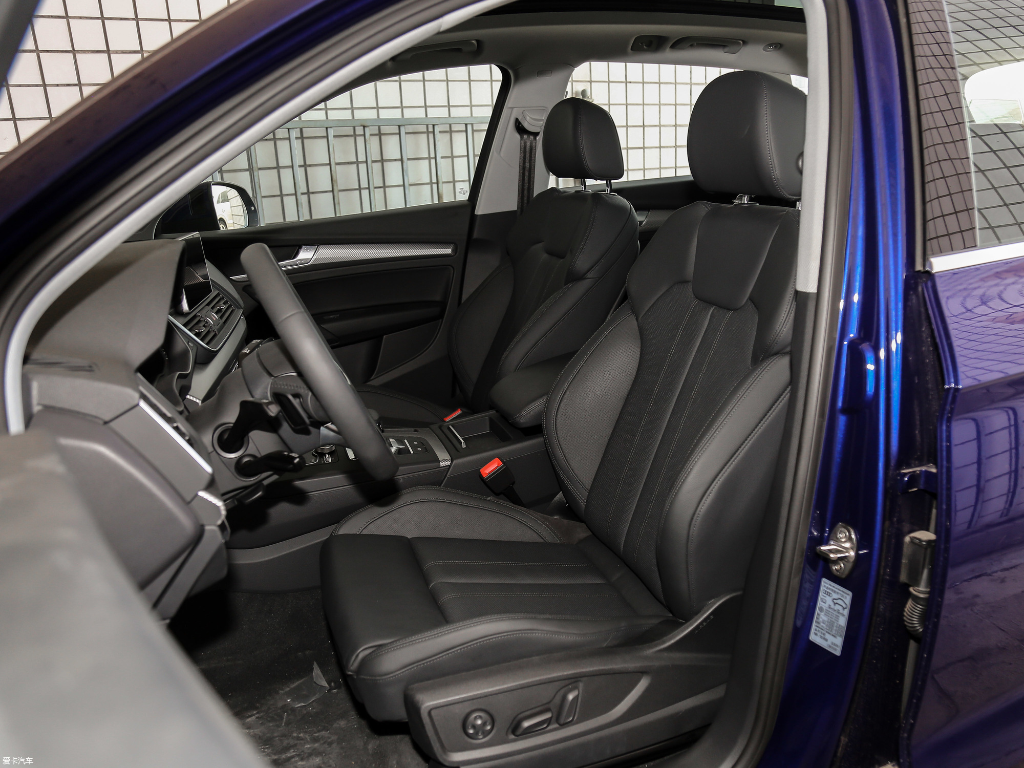 【2018款奥迪q5l45 tfsi 尊享豪华运动型 国v_空间座椅_76/566张图片