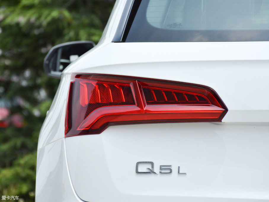 2018µQ5L 40 TFSI ʱ V