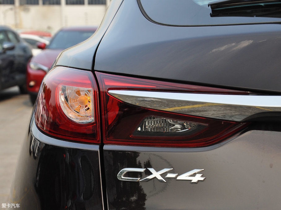 2018ԴCX-4 2.0L ԶȰ