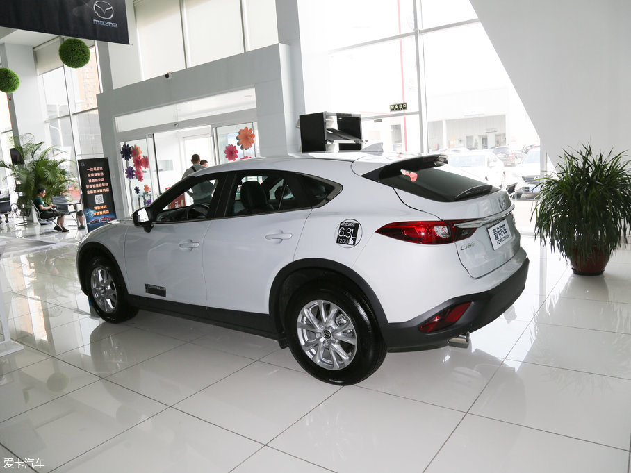 2018ԴCX-4 2.0L ԶȰ