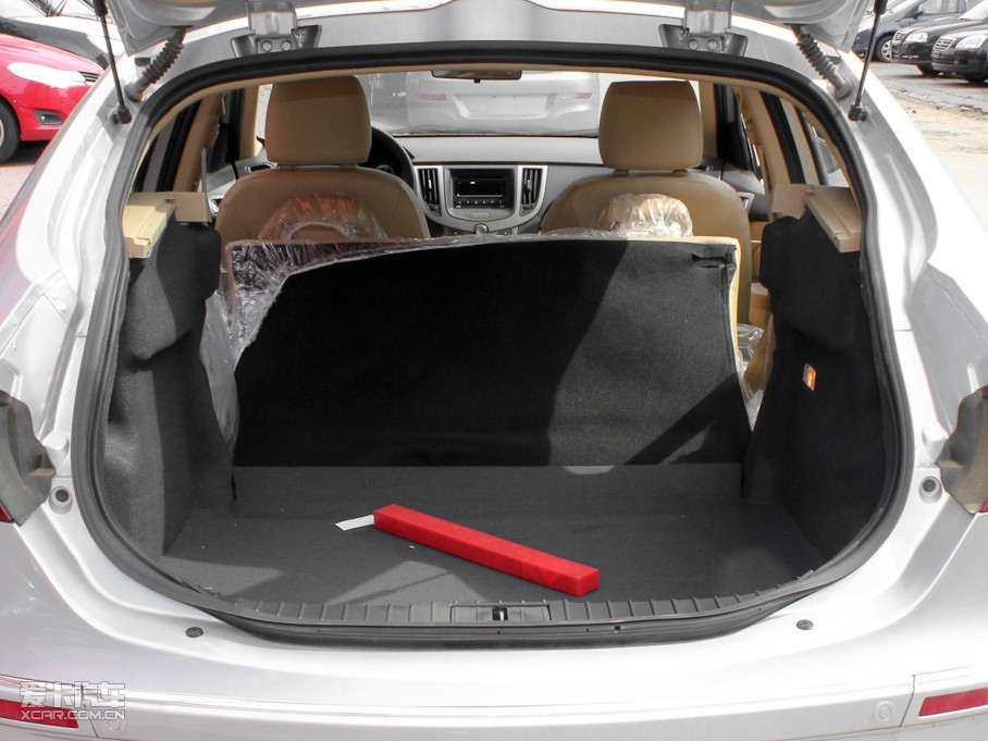 2011款奇瑞a3两厢1.8l 自动进取版