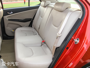 奇瑞汽车2015款艾瑞泽3