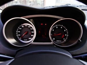 2011½X8