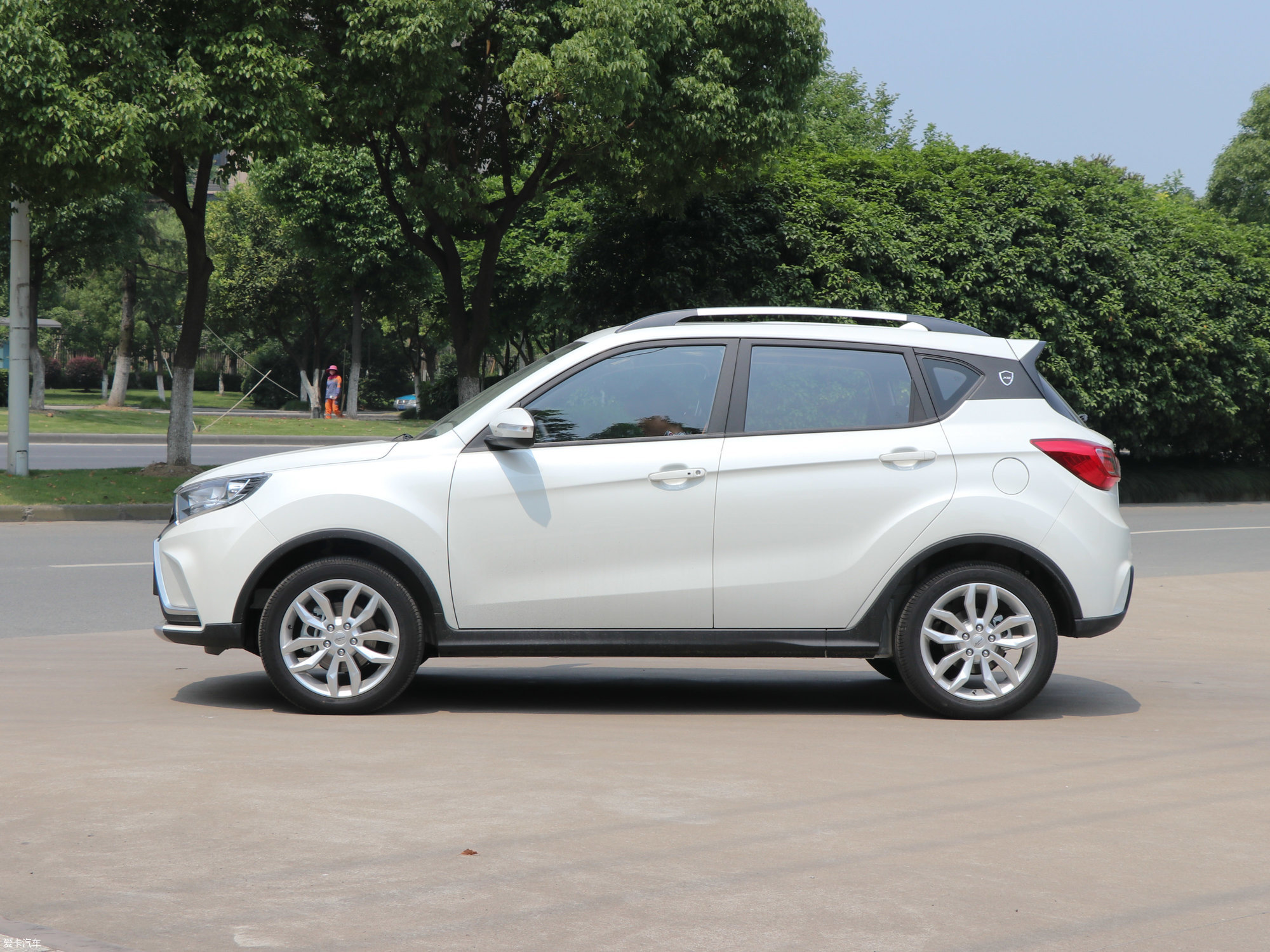 【2017款陆风x21.