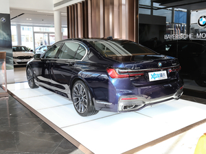 2019款改款 740Li xDrive 行政型 M运动套装 左后45度