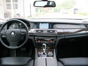 2009款750Li 豪华版 内饰全景