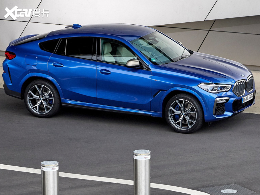 2020X6 M50i