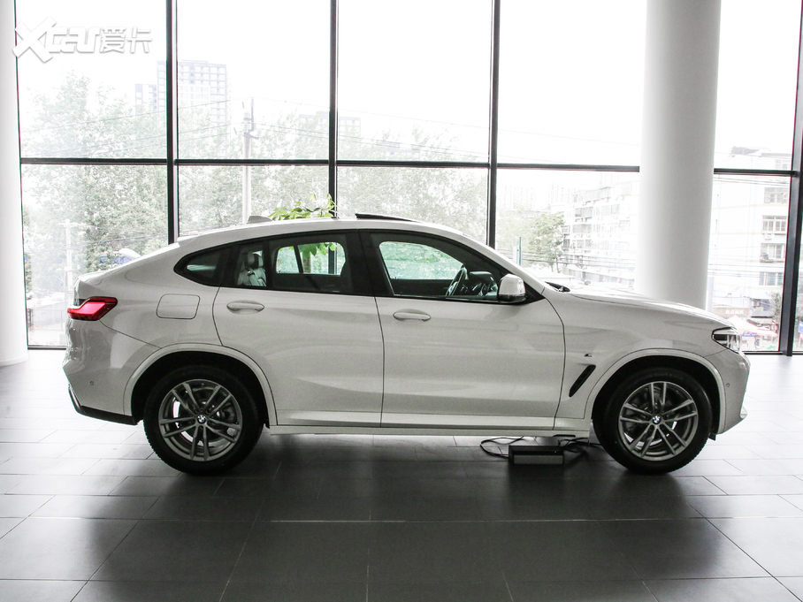 2020X4 xDrive 25i M˶װ