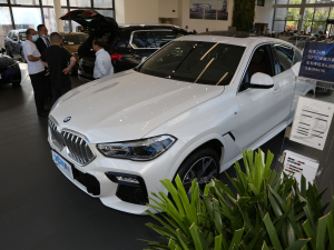 2021Ŀ xDrive40i  M˶װ ǰ45