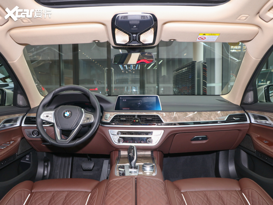 2021款宝马7系 740li 领先型 豪华套装