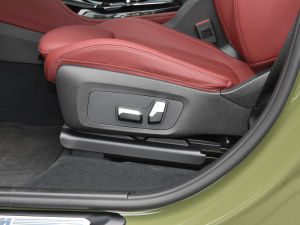 2022款改款 xDrive 30i M运动曜夜套装 主驾驶座椅调节