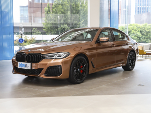 2022Ŀ 530i а M˶װ ǰ45