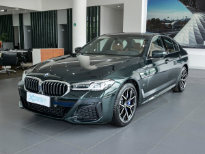 2022Ŀ 530i а M˶װ ǰ45