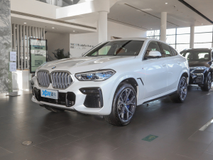 2022xDrive40i  M˶װ ǰ45