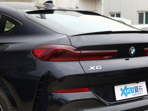 2022款改款二 xDrive40i 尊享型 M运动套装 尾灯