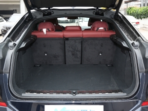 2022款改款二 xDrive40i 尊享型 M运动套装 行李厢空间