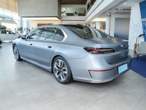 2023xDrive60L װ 45