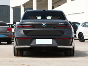 2023款740Li 尊享型 豪华套装 正后	