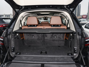 2023款xDrive40i 领先型豪华套装 行李厢空间