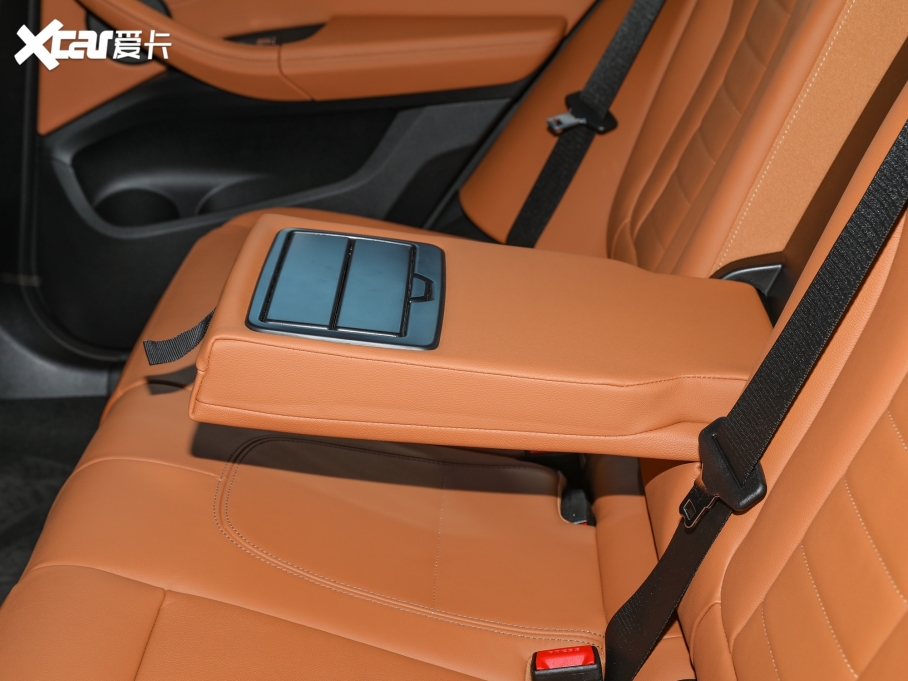2022X3ڣ M40i