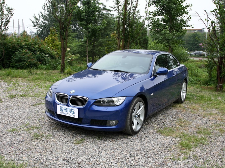 2011款宝马3系敞篷325i 敞篷轿跑车