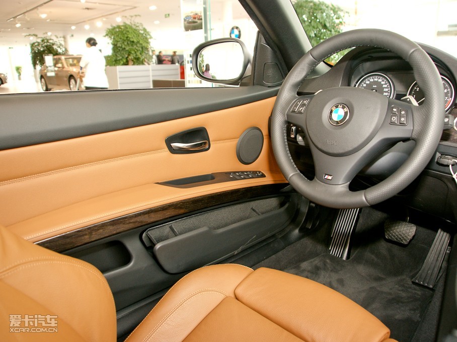 2011款宝马3系敞篷335i 敞篷轿跑车