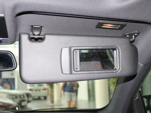 2011款4.0 V8 双门碳纤顶版 遮阳板（左）
