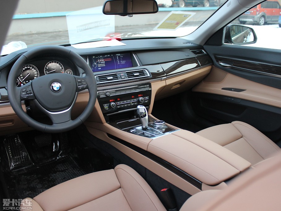 2013款宝马7系730li 豪华型