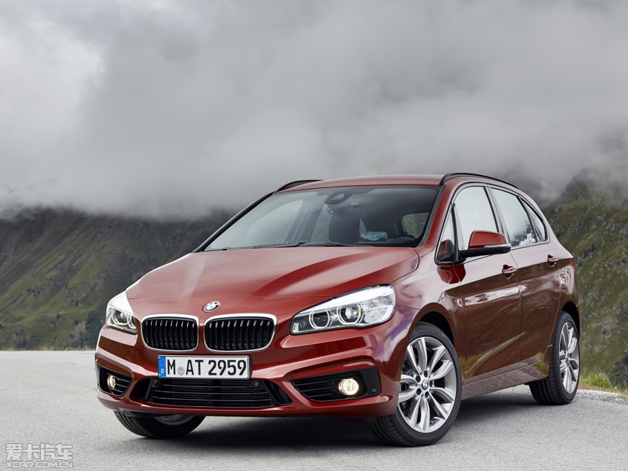 基本型 2015款宝马2系旅行车(进口) 225i 218i 运动设计套装版 218d m