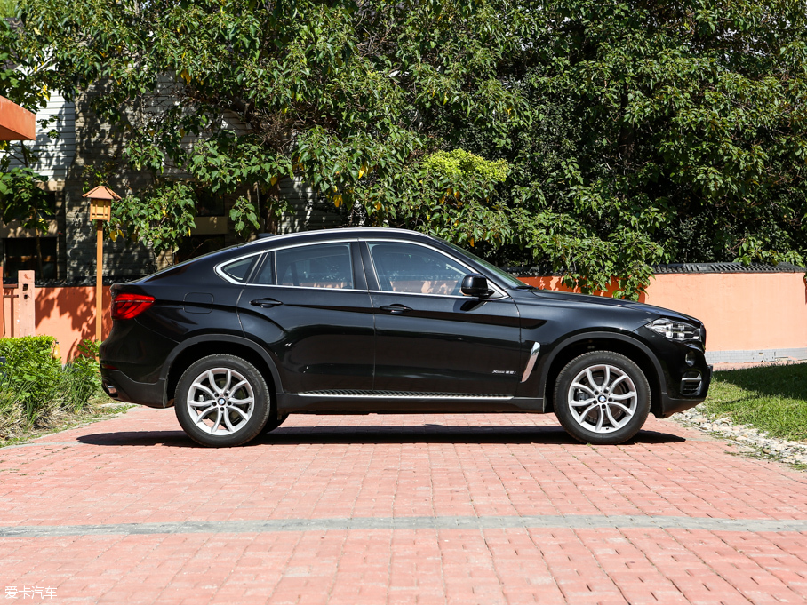 2015X6 xDrive28i