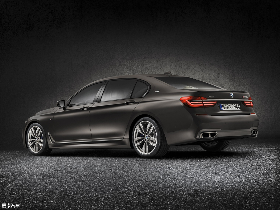 20167ϵ M760Li xDrive