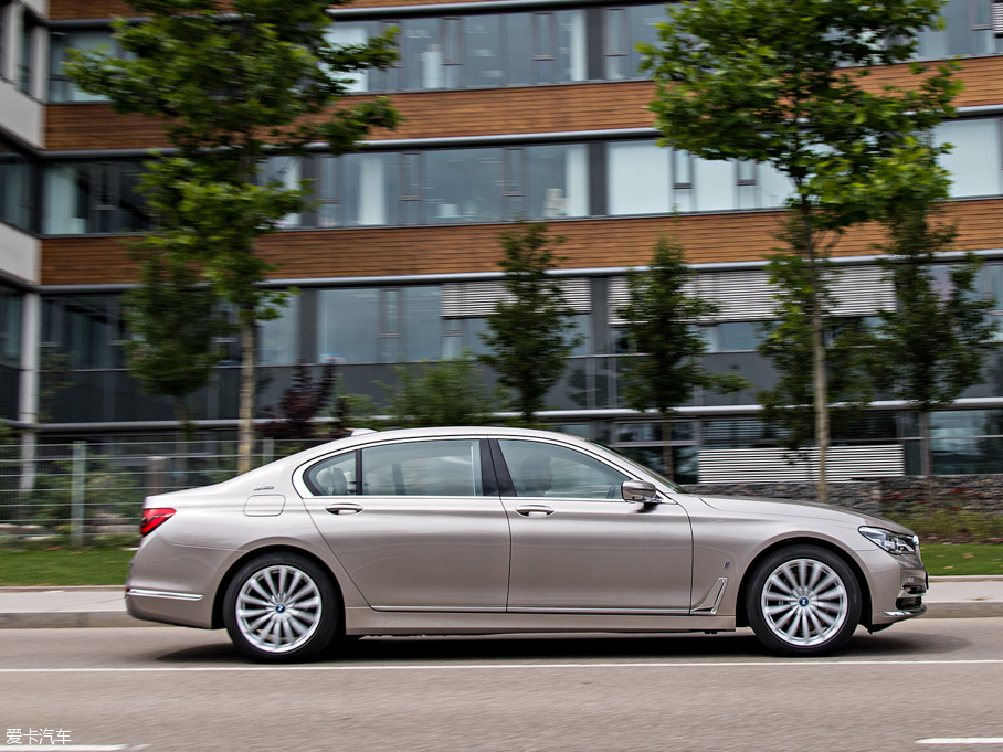 20177ϵԴ 740Le xDrive