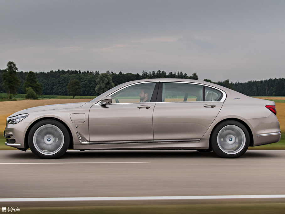 20177ϵԴ 740Le xDrive