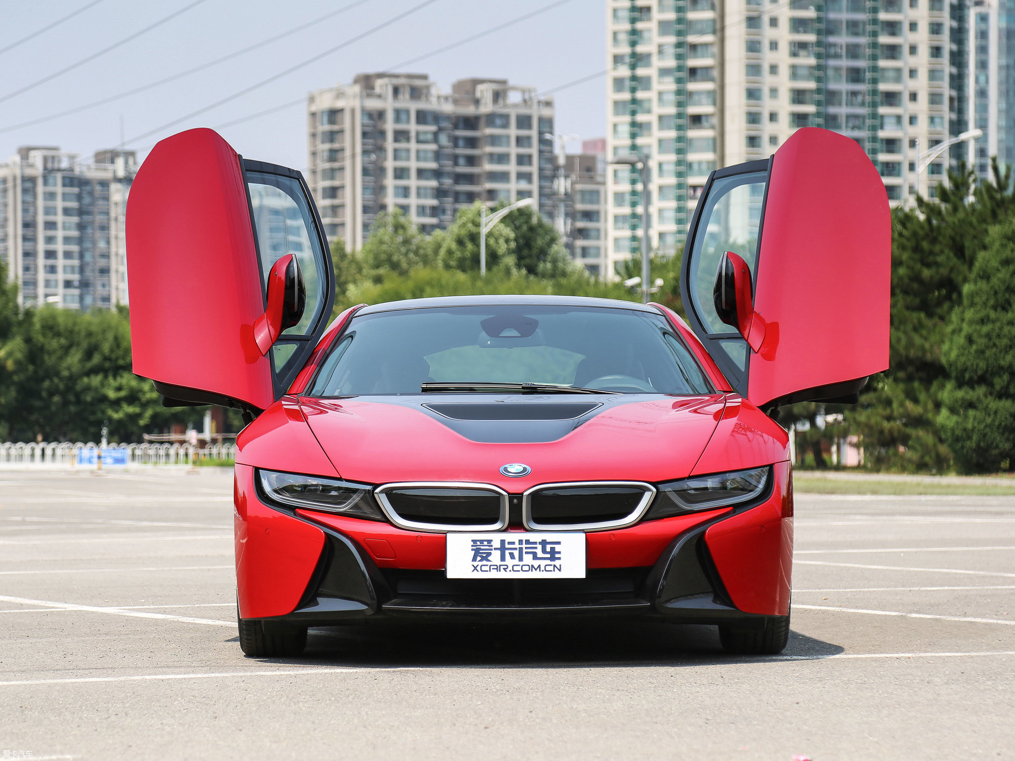 爱卡首页 汽车图片 宝马 宝马i8 2016款质子红限量版  2019款宝马i8