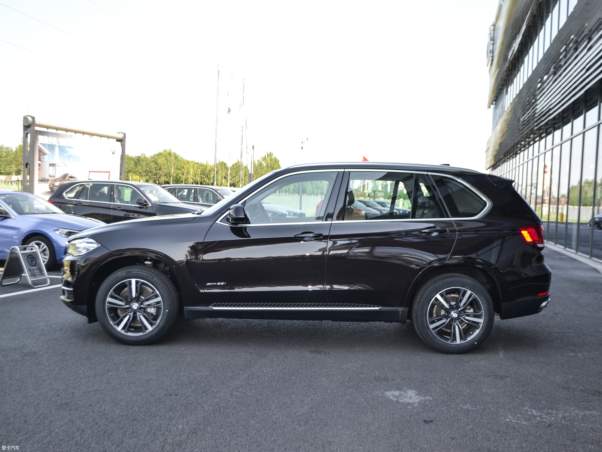 爱卡首页 汽车图片 宝马 宝马x5 2017款xdrive35i 典雅型  2018款宝马