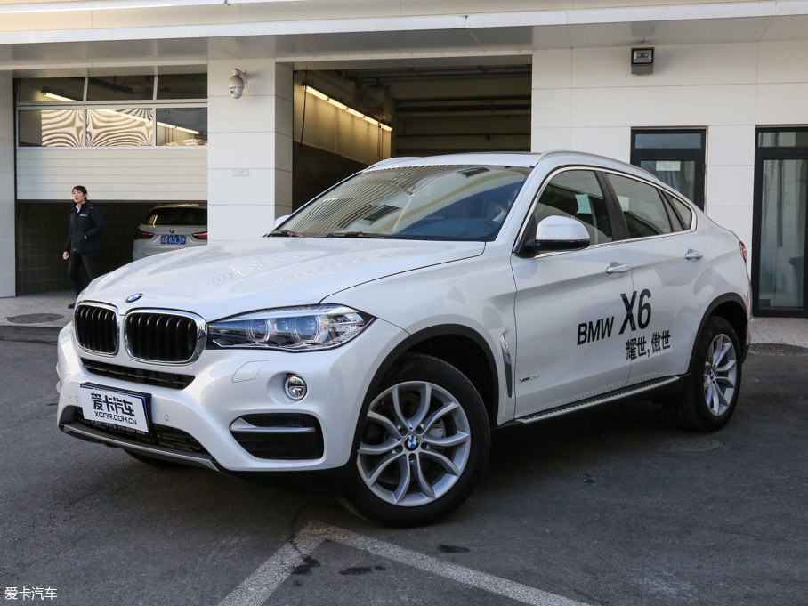 2015X6 xDrive28i