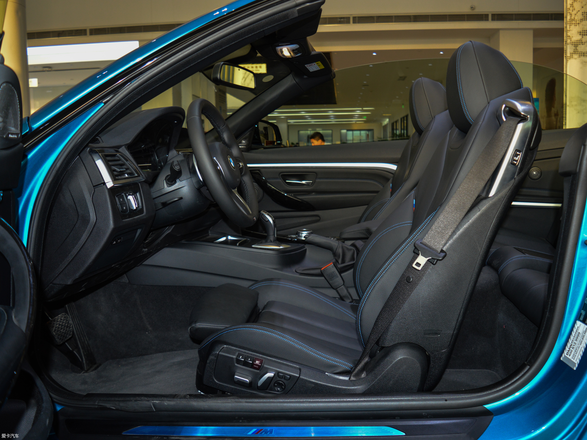 【2017款宝马4系敞篷430i m运动套装_空间座椅_37/484张图片】_汽车